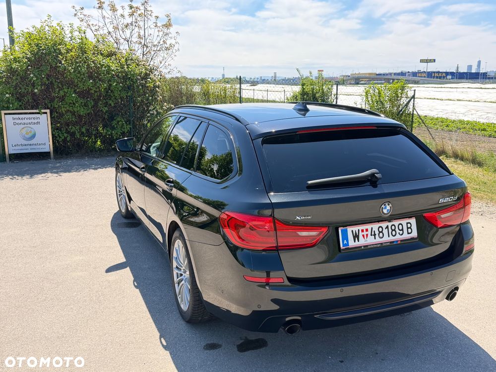 BMW Seria 5 520d xDrive MHEV Sport Line sport - 13