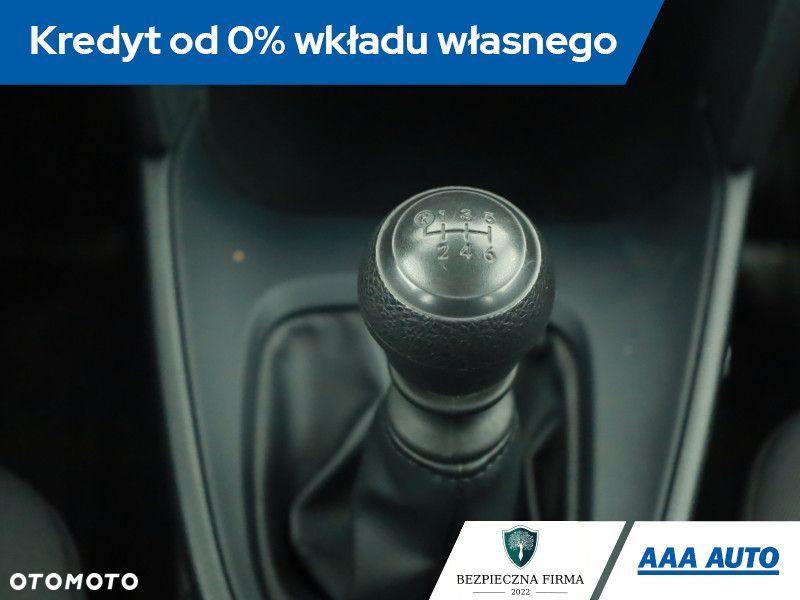 Toyota Yaris Cross - 13