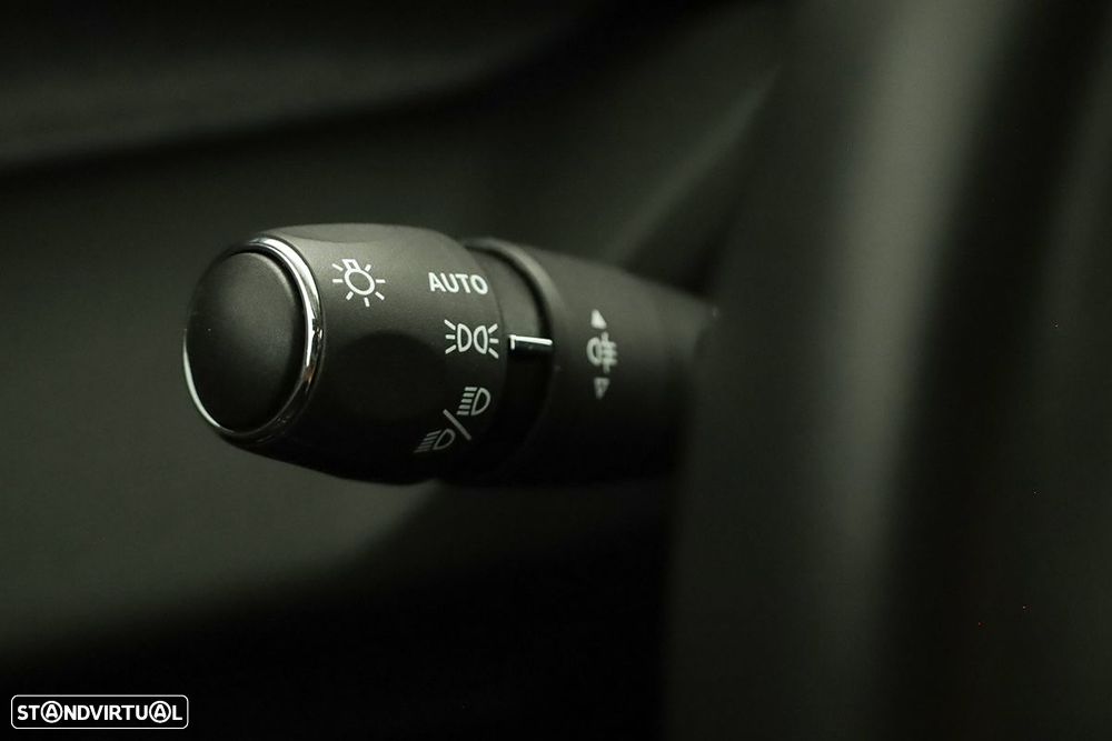 Peugeot 308 1.2 PureTech Allure EAT8 - 17