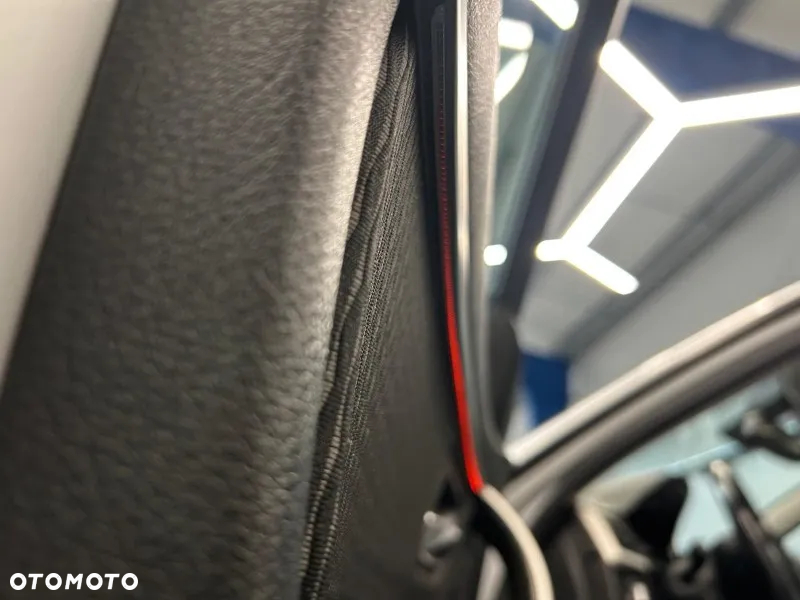 BMW Seria 3 318d - 36