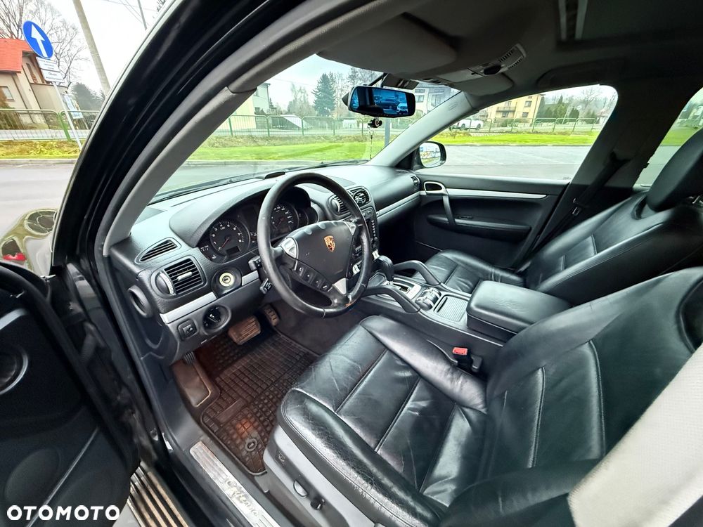 Porsche Cayenne - 10
