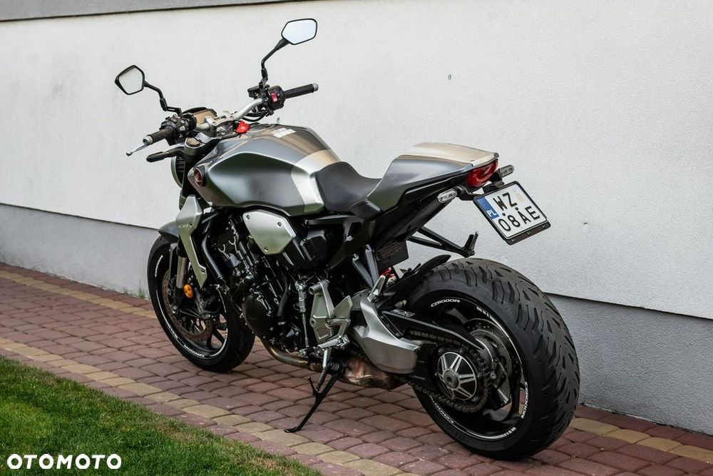 Honda CB - 4
