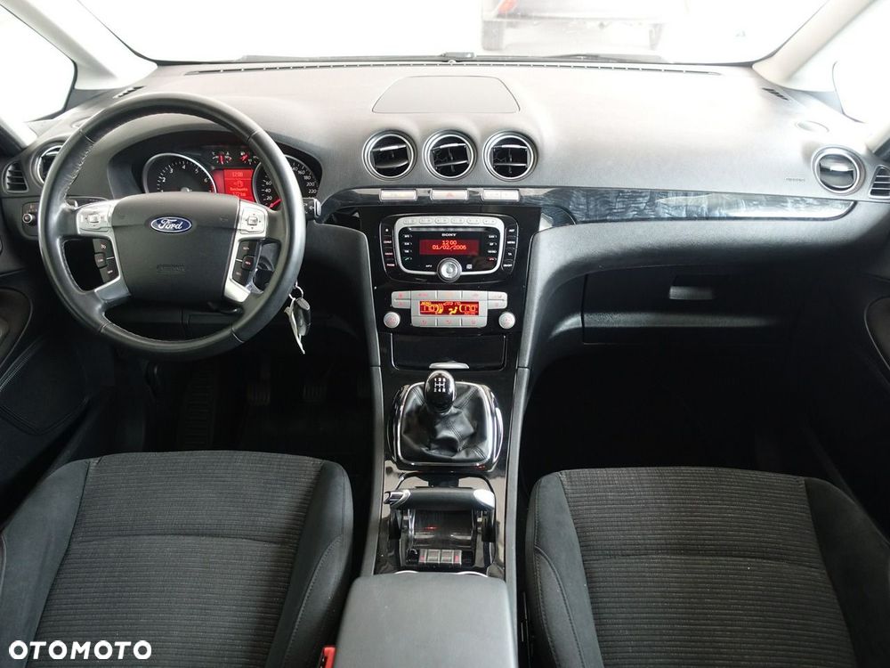 Ford Galaxy 2.0 Platinium X (Ghia) - 21