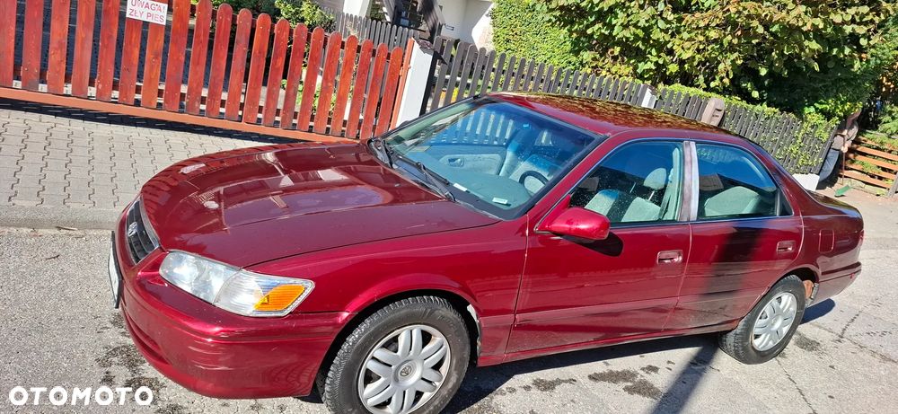 Toyota Camry - 6