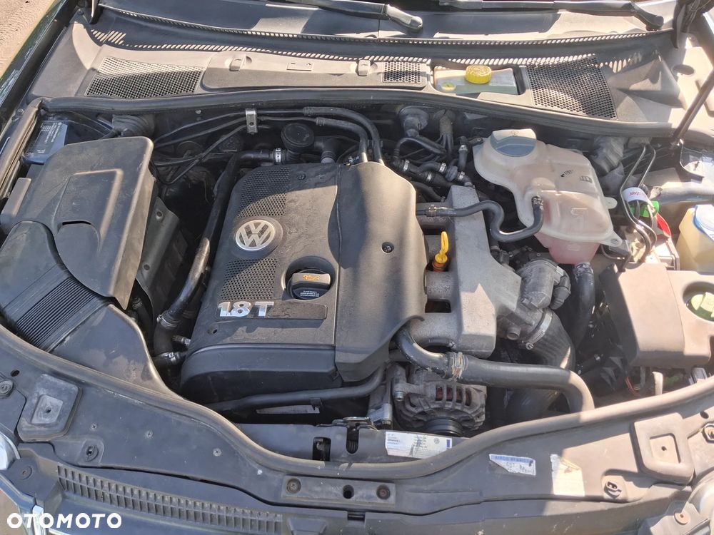 Volkswagen Passat 1.8T Comfortline - 10