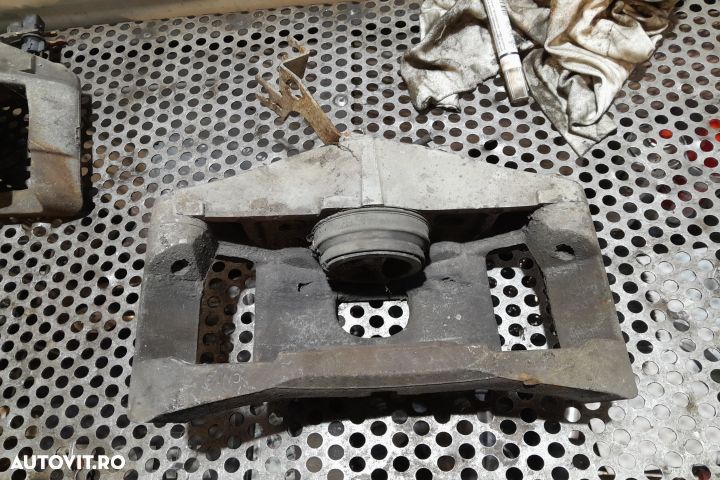 Etrier fata dreapta Audi A6 4F/C6 [2004 - 2008] wagon 5-usi 2.7 TDI M - 4