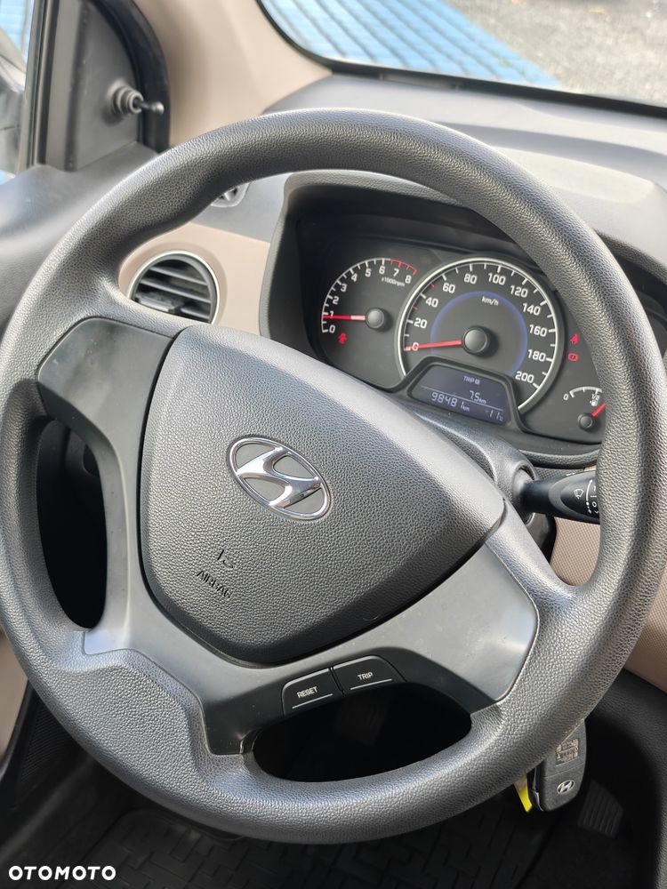 Hyundai i10 1.0 Premium - 23