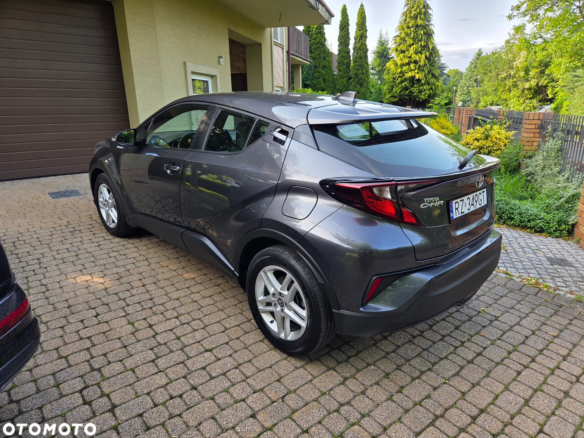 Toyota C-HR 1.8 Hybrid Business - 11