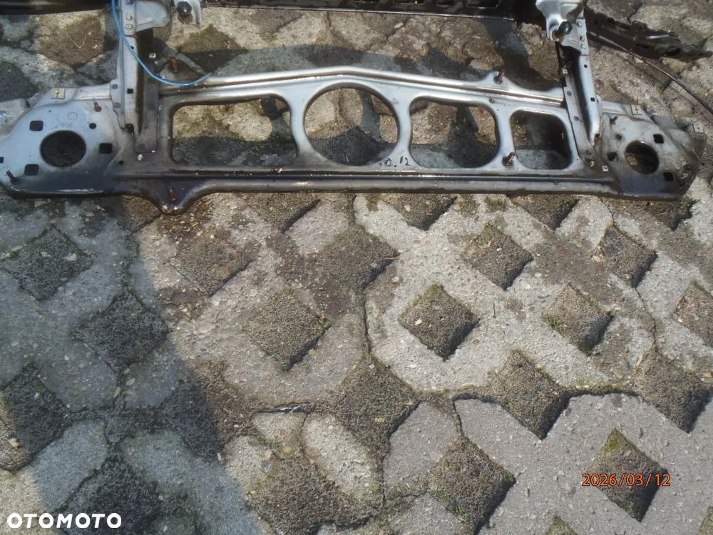 wzmocnienie pas przedni górna belka maski  bmw e39 bez rdzy - 3