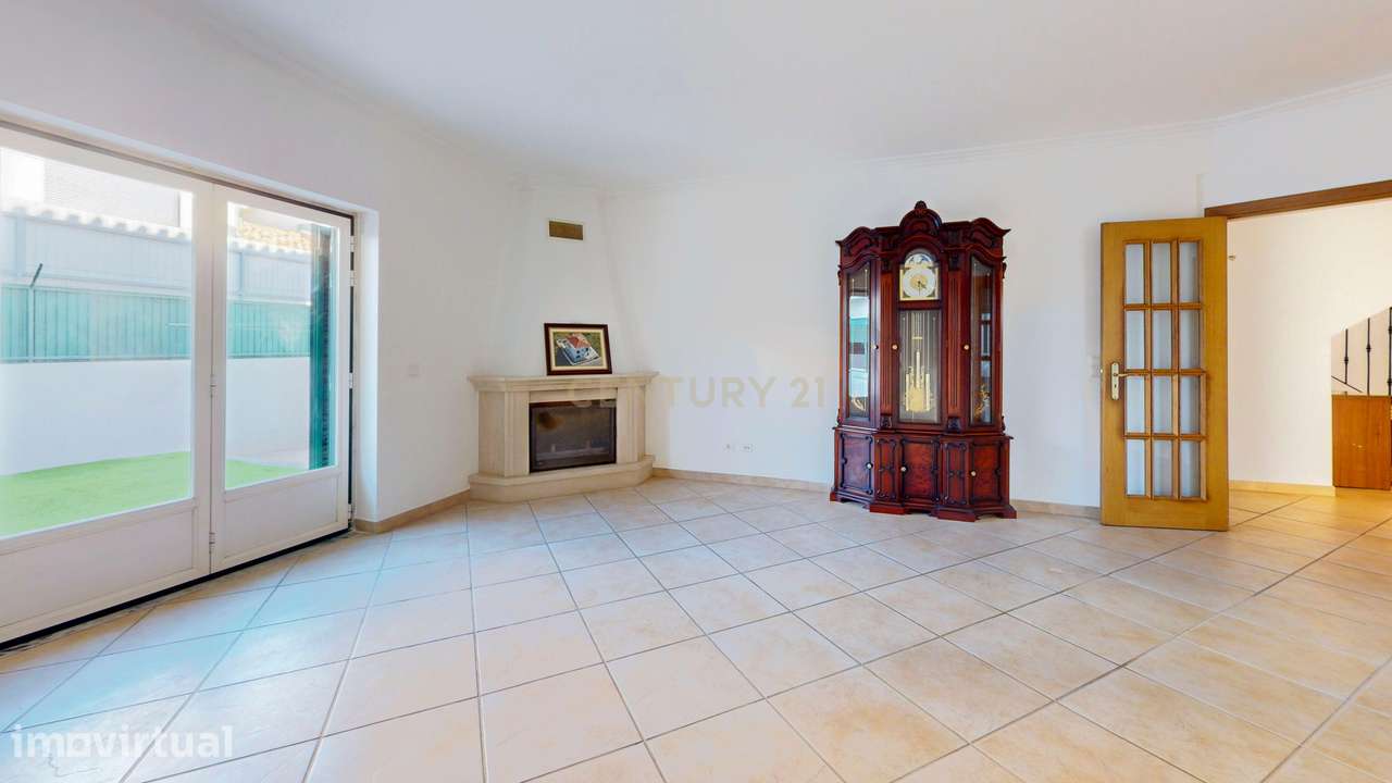 Moradia T4 em Alverca, com Jardim e Garagem - Grande imagem: 4/28