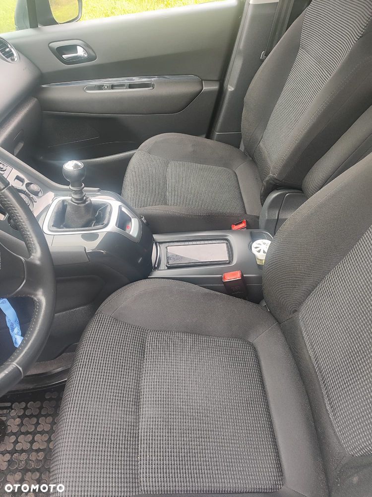 Peugeot 5008 - 11