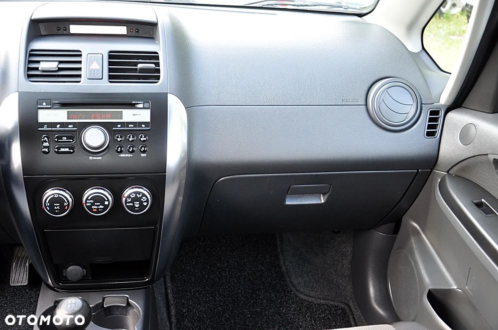 Suzuki SX4 1.6 GS/Premium - 20
