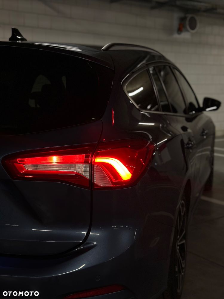 Ford Focus 1.0 EcoBoost mHEV ST-Line X - 9