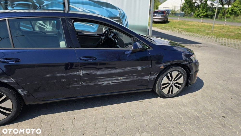 Volkswagen Golf - 4