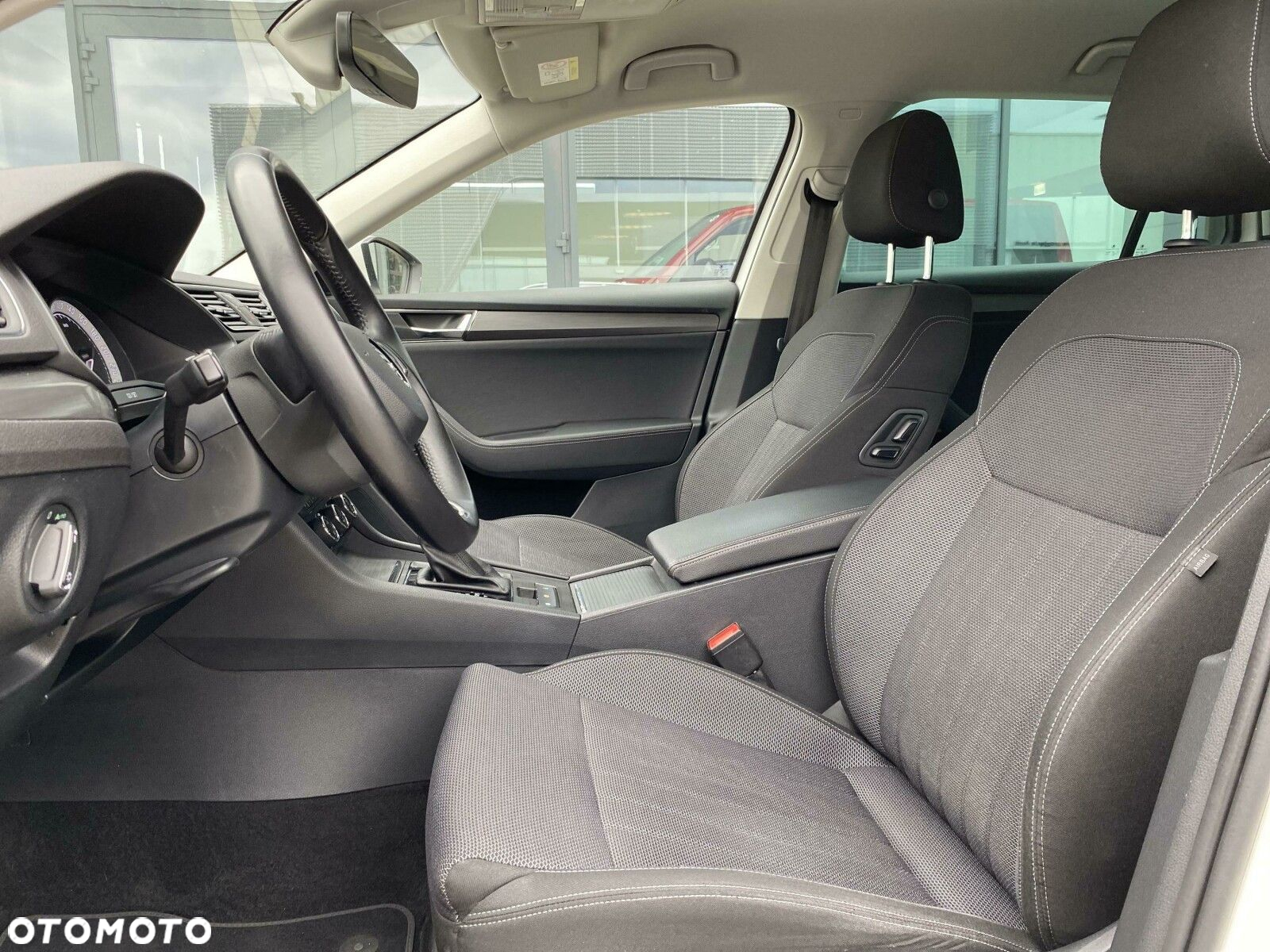 Skoda Superb 2.0 TDI SCR Style DSG - 9