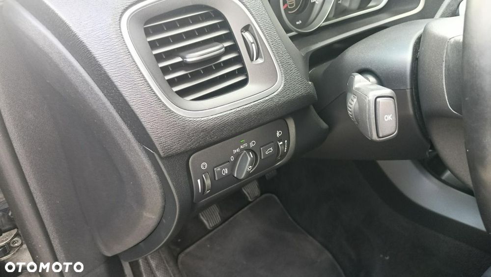 Volvo V40 - 36