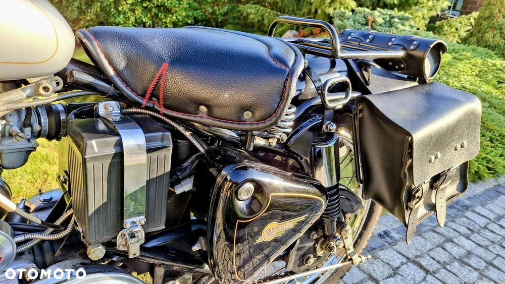 Royal Enfield Bullet - 11