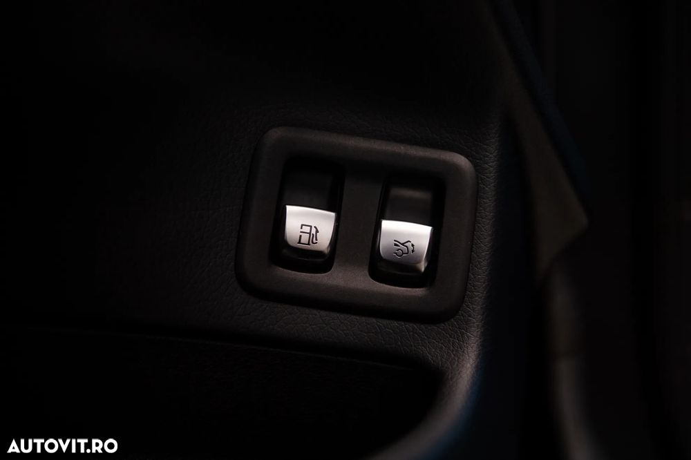 Mercedes-Benz GLC Coupe 350 e 4Matic 7G-TRONIC AMG Line - 29