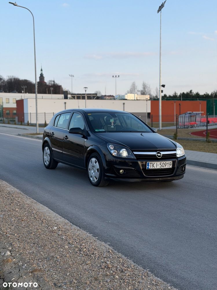 Opel Astra 1.9 CDTI Edition - 1