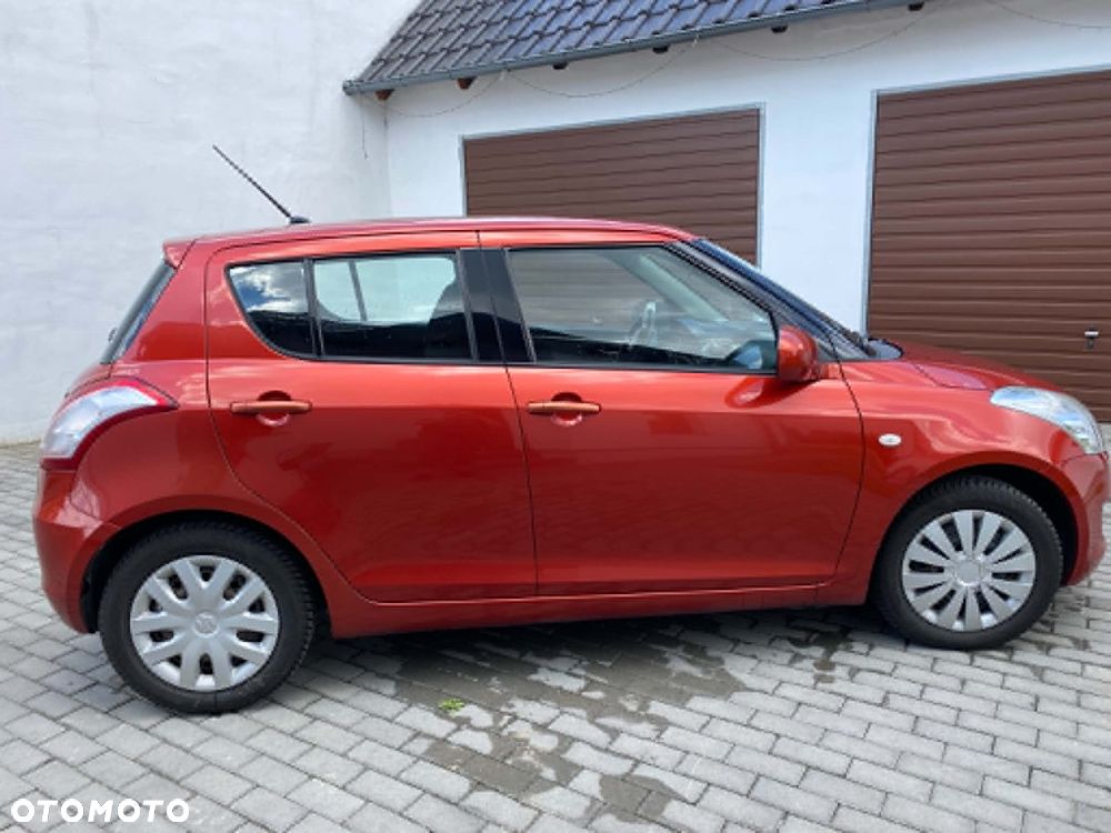 Suzuki Swift - 3