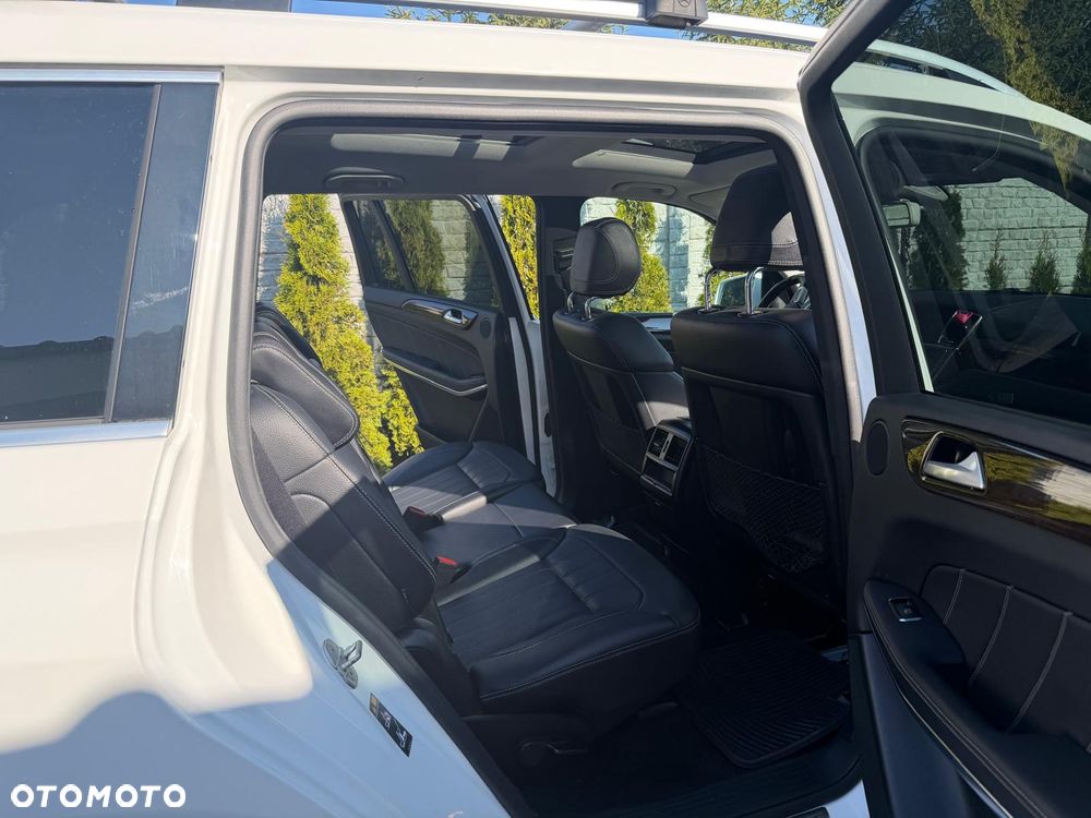 Mercedes-Benz GL - 10