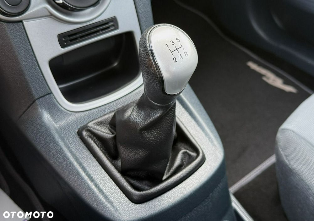 Ford Fiesta 1.25 Ambiente EU5 - 27