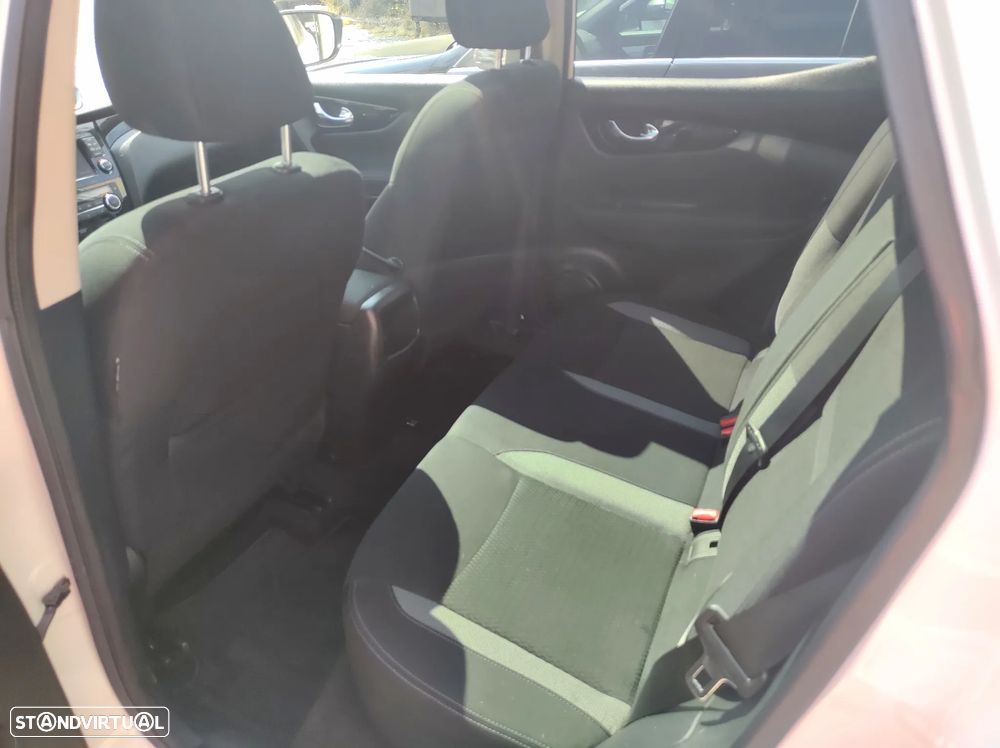Nissan Qashqai 1.5 dCi N-Connecta Business - 15