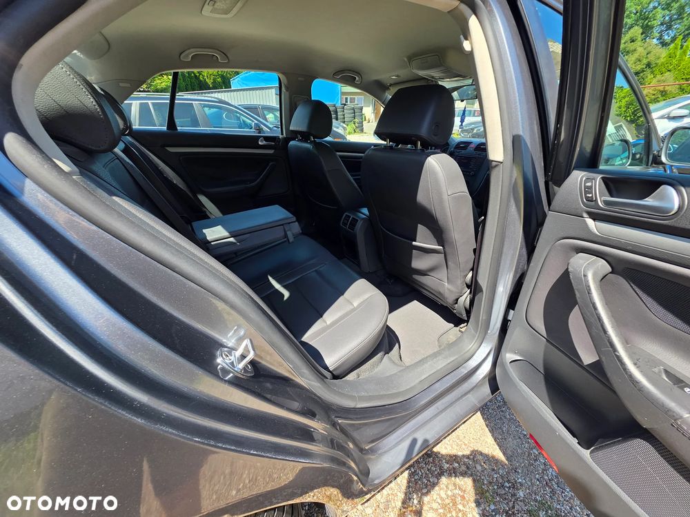 Volkswagen Jetta - 6