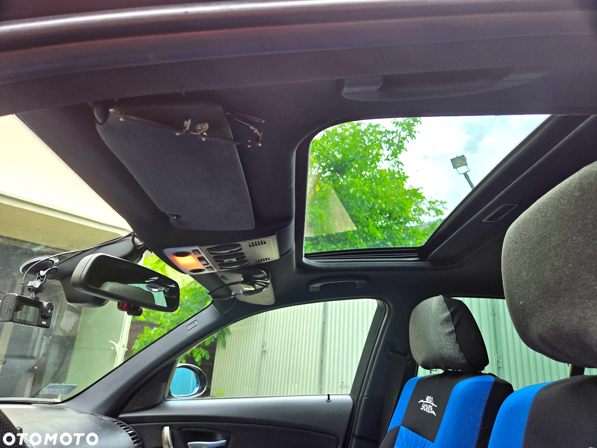 BMW Seria 1 123d DPF - 15