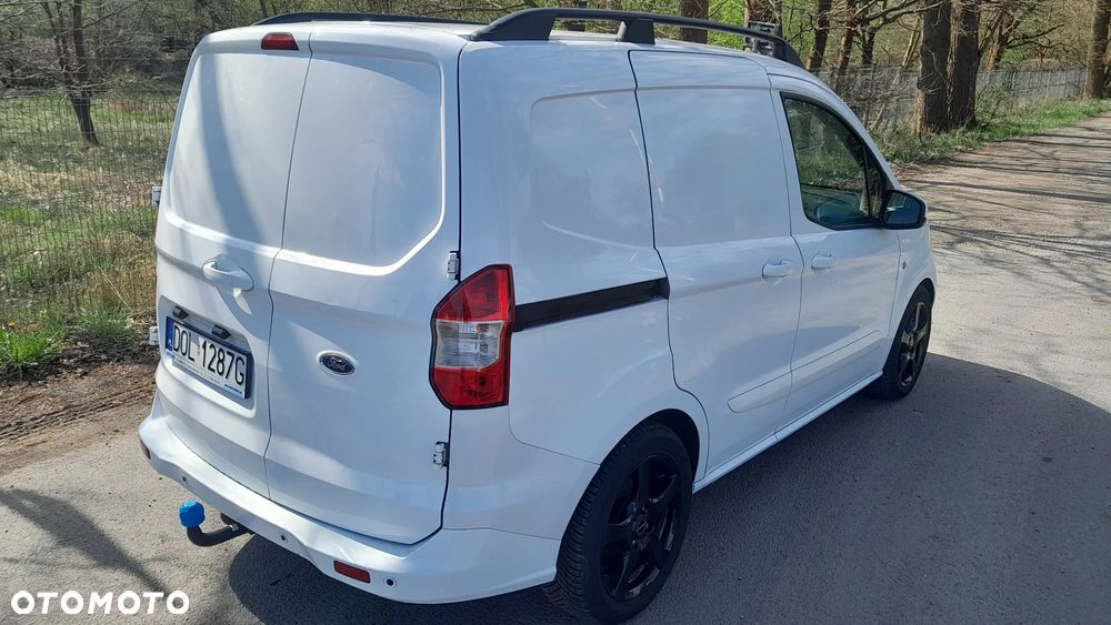 Ford Transit Courier - 3
