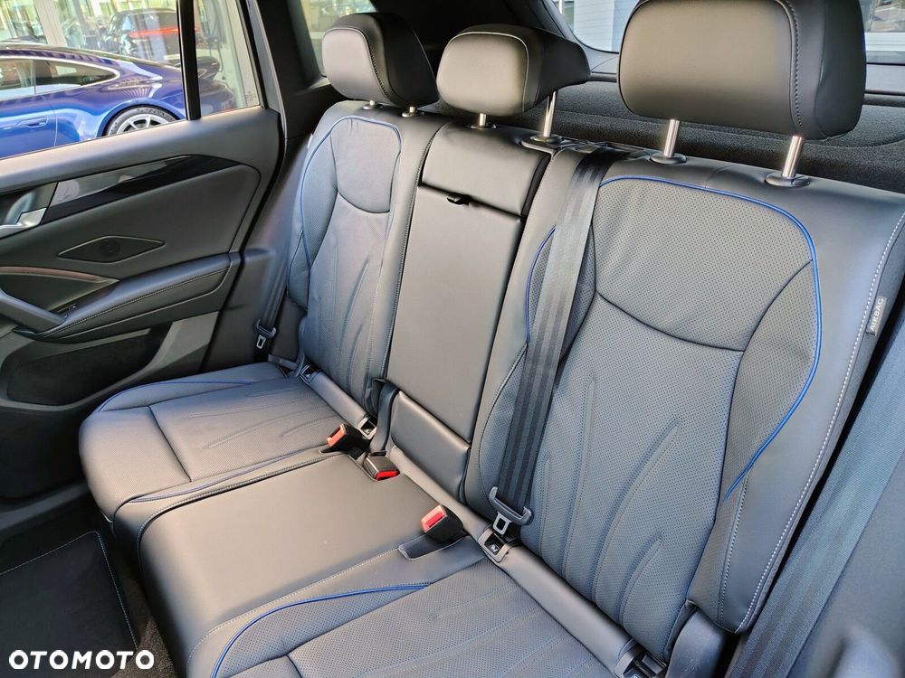Volkswagen Tiguan - 19