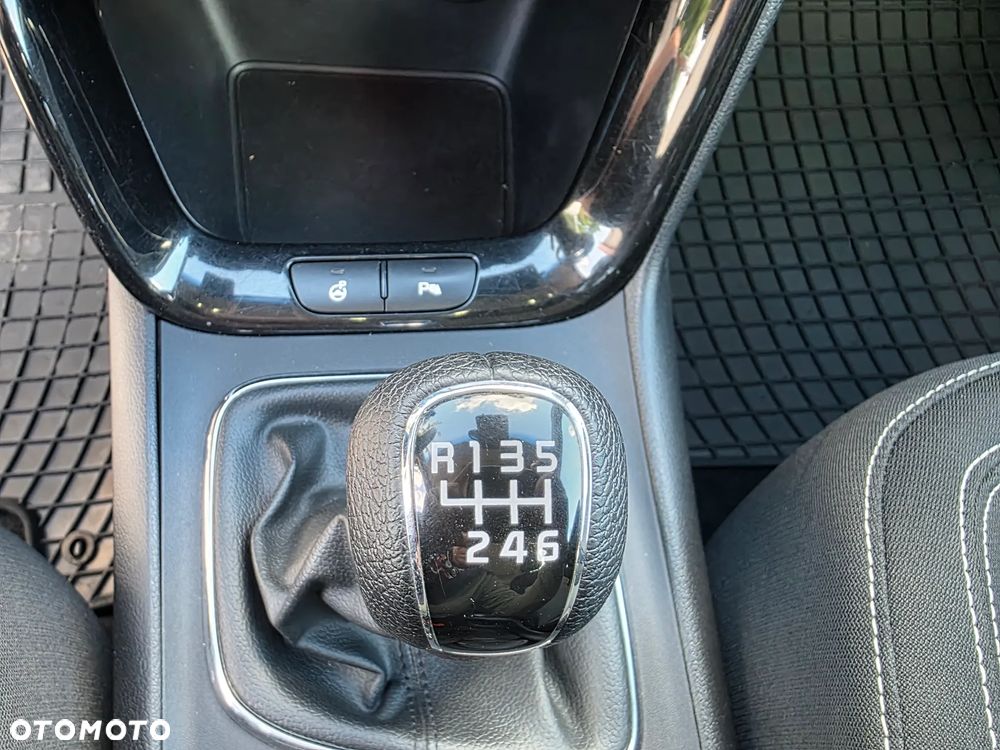 Kia Ceed 1.6 CRDi 128 Platinum Edition - 38