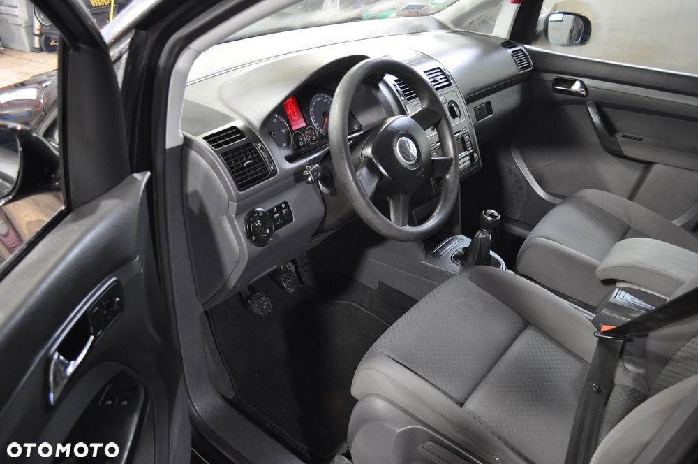 Volkswagen Touran 1.9 TDI Highline - 12