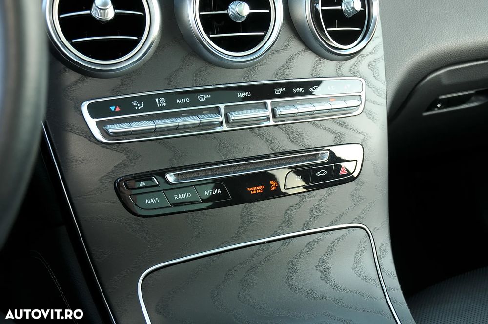 Mercedes-Benz GLC 250 d 4MATIC - 23