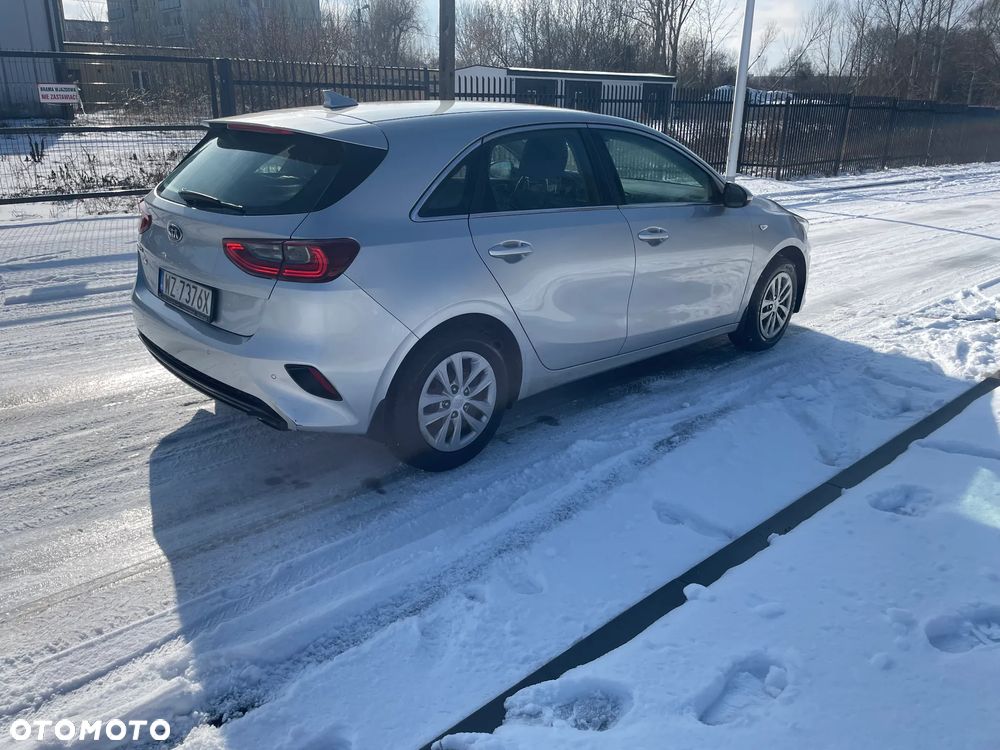 Kia Ceed 1.6 CRDi SCR M - 4