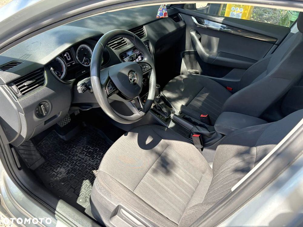 Skoda Octavia 2.0 TDI SCR Style DSG - 9