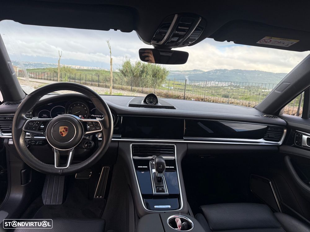 Porsche Panamera Sport Turismo 4 E-Hybrid - 11