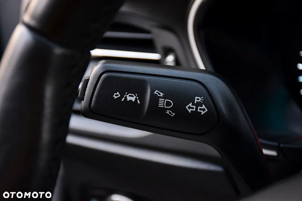 Ford Focus 1.5 EcoBlue Start-Stopp-System TITANIUM DESIGN - 20