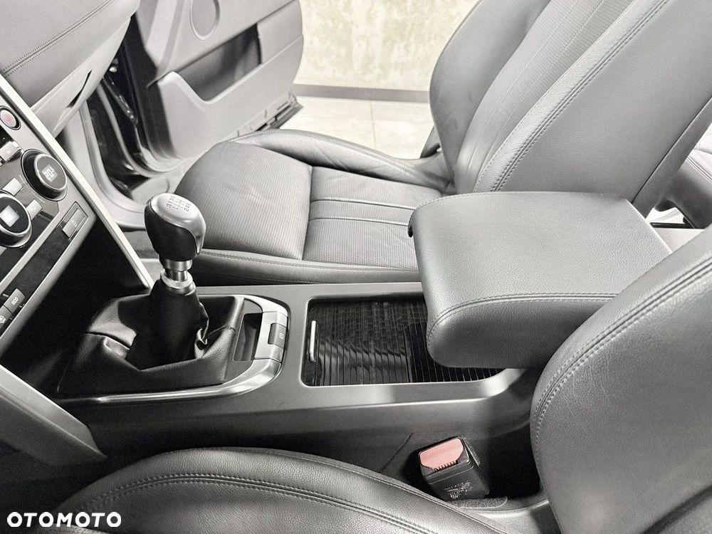 Land Rover Discovery Sport 2.0 TD4 HSE Luxury - 34