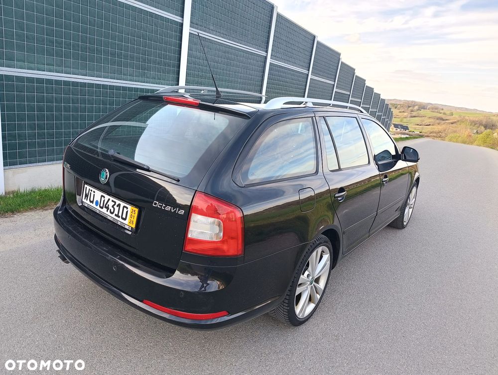 Skoda Octavia 2.0 TDI DPF RS - 19