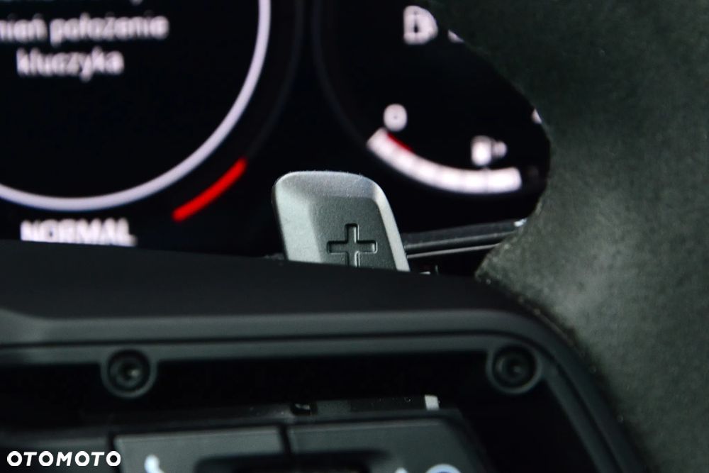 Porsche 911 Carrera S - 22