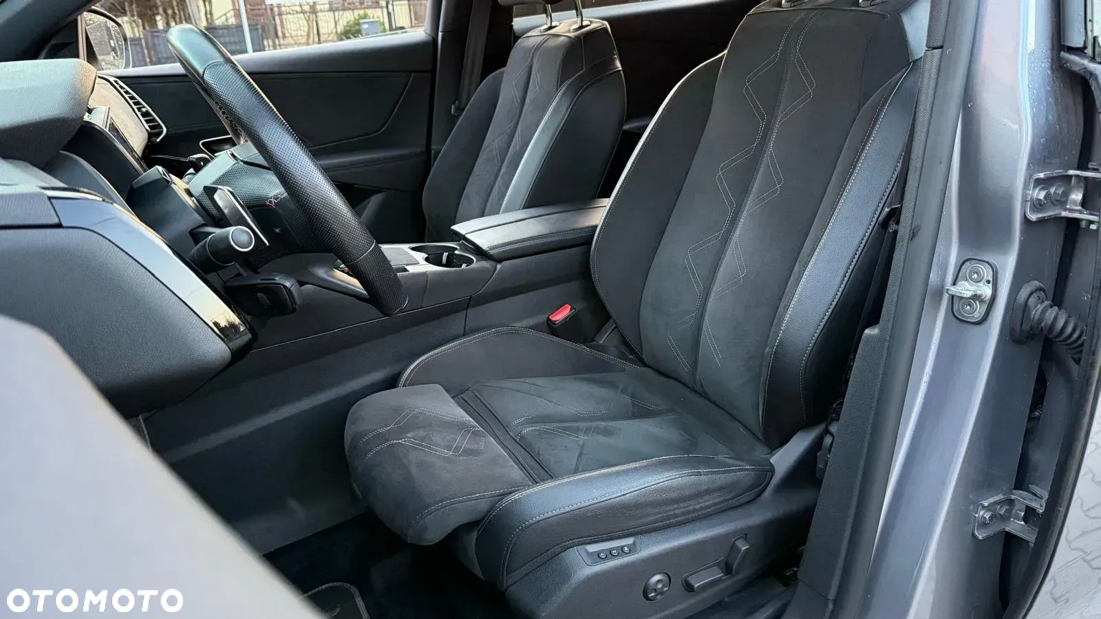 DS Automobiles DS 7 Crossback 1.6 PureTech Performance Line + - 4