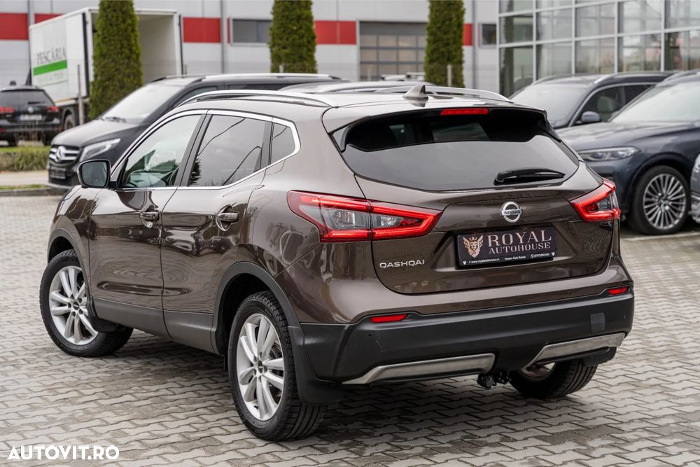 Nissan Qashqai 1.6 DCI Xtronic TEKNA+ - 3