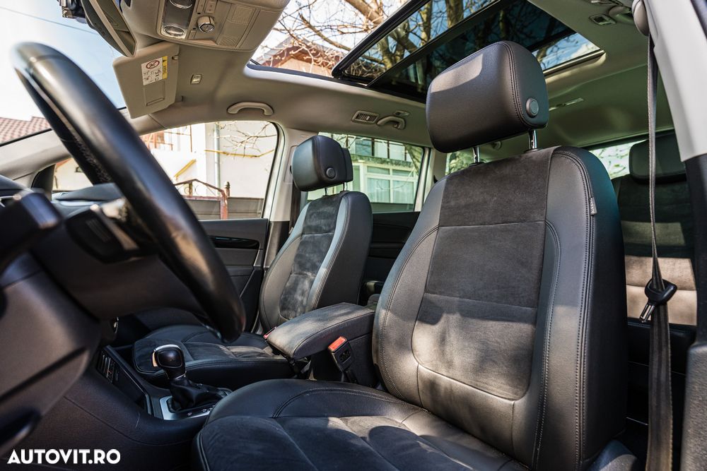 Volkswagen Sharan 2.0 TDI DSG (BlueMotion Technology) Highline - 26