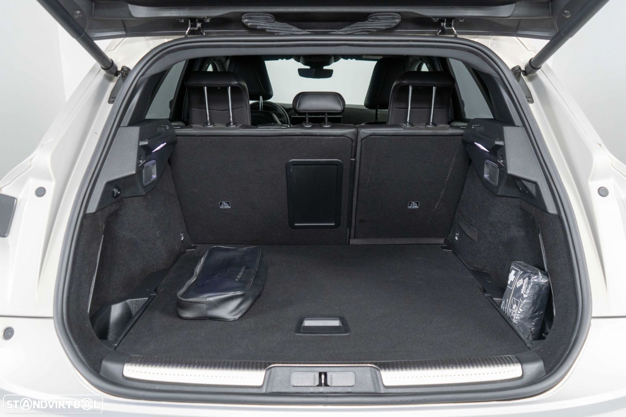 DS DS7 Crossback E-Tense Performance Line EAT8 - 13