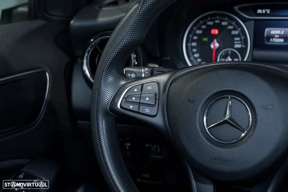 Mercedes-Benz A 160 d Urban - 14