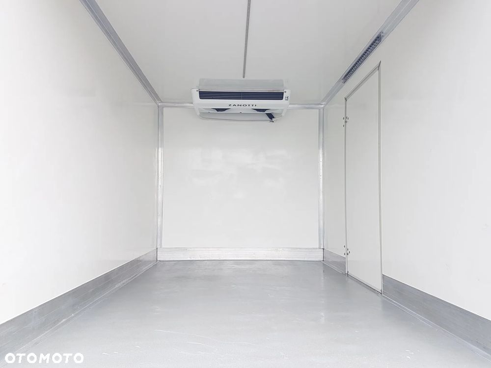 Renault MASTER CHŁODNIA AGREGAT 6EP IZOTERMA 3,32x2,11x2,00 KLIMA DMC 3500 KG MANUAL ZANOTTI - 17