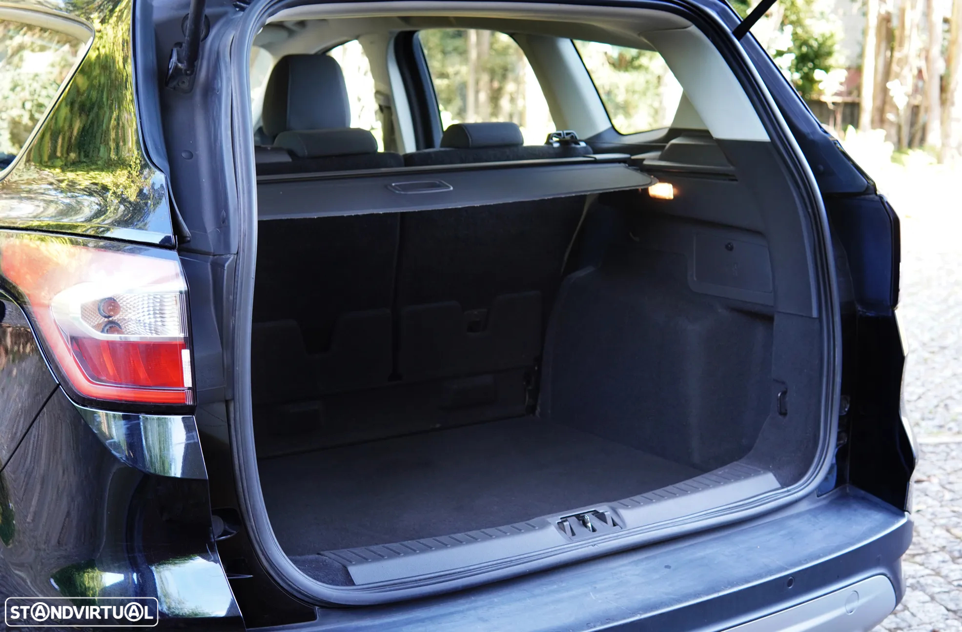 Ford Kuga 1.5 TDCi Business - 4