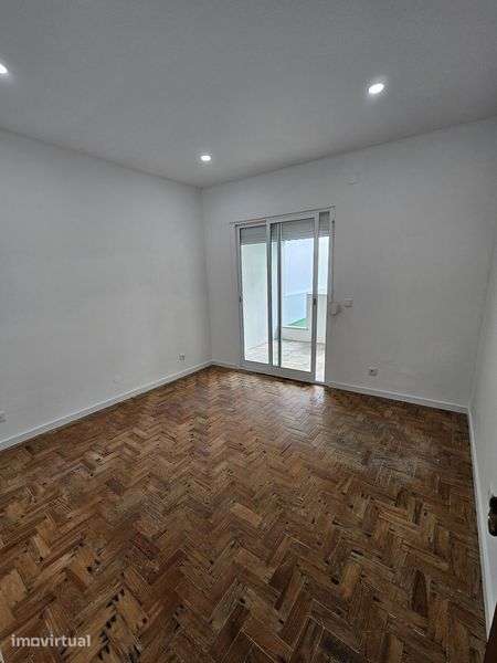 Apartamento de moradia T1 - Grande imagem: 2/12