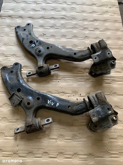 HONDA CR-V IV 12-16r WAHACZ PRAWY DOLNY - 1